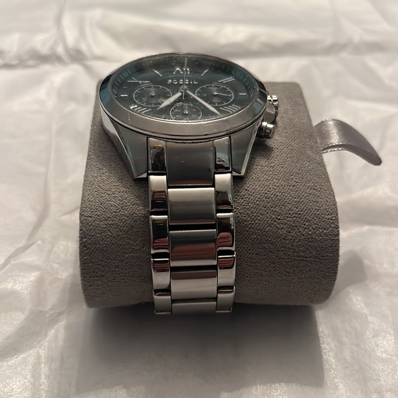 Silver Fossil Watch - Picture 3 of 5